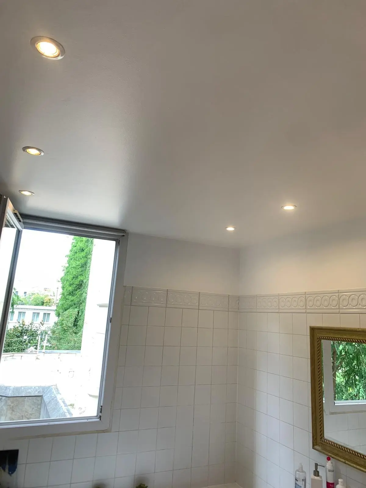 Rénovation murs plafonds et sols après dégâts des eaux Paris